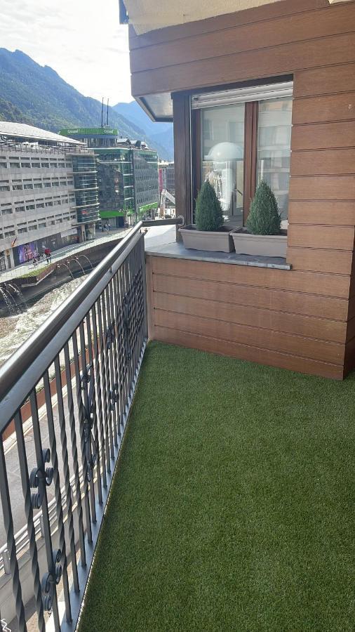 Apartamento En El Centro De Andorra La Vella Con Parking Apartment Exterior photo