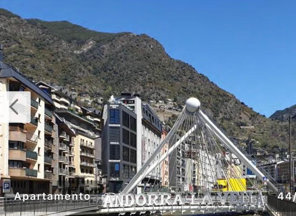 Apartamento En El Centro De Andorra La Vella Con Parking Apartment Exterior photo