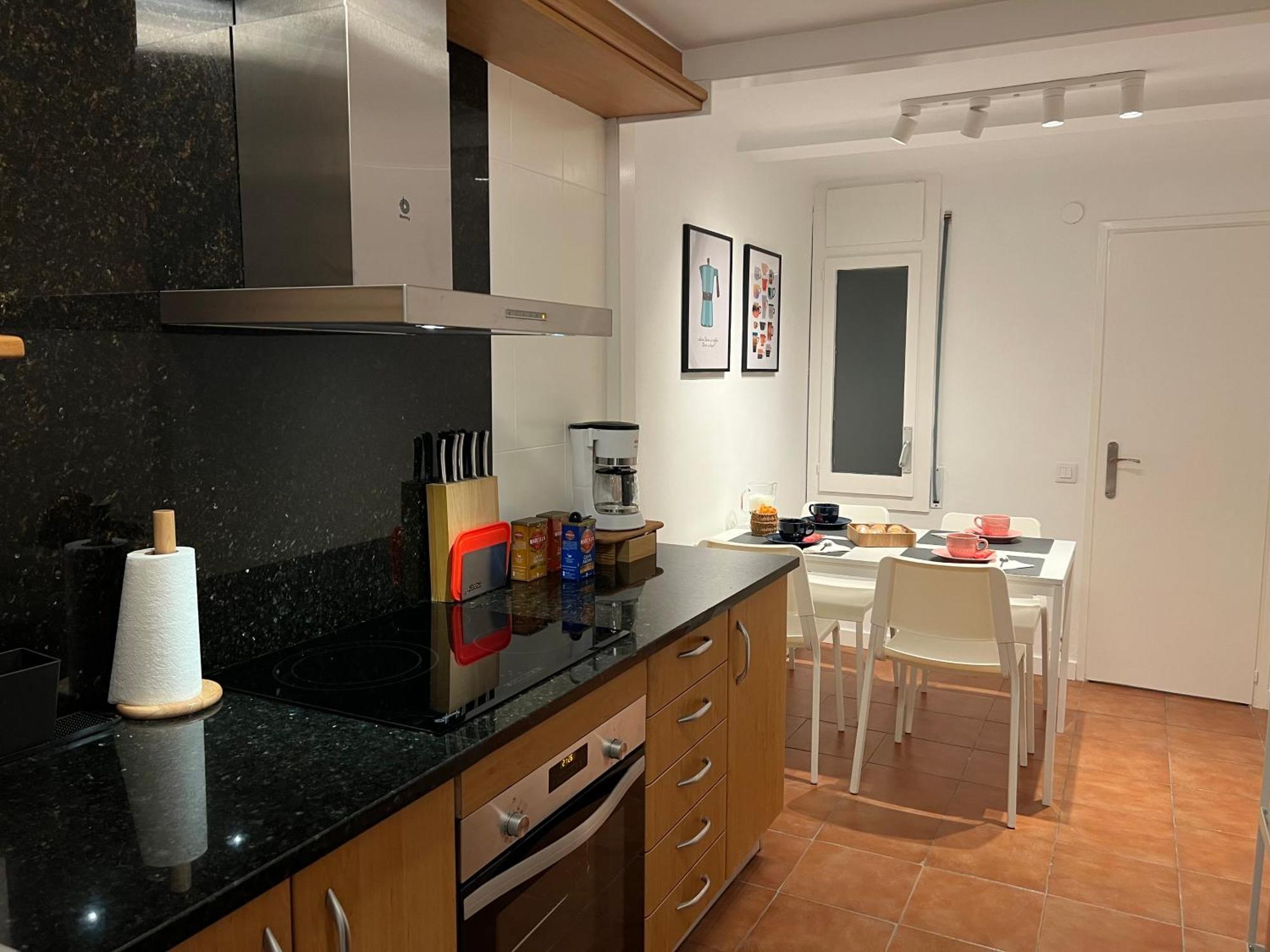 Apartamento En El Centro De Andorra La Vella Con Parking Apartment Exterior photo